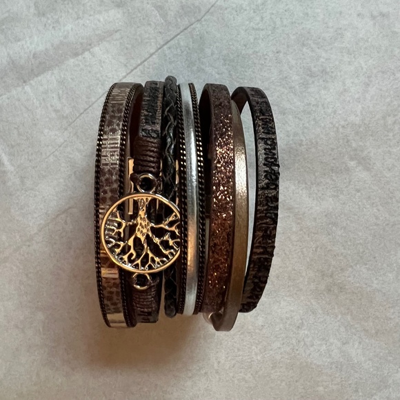 Tree of Life Leather Bracelet; New without tags - Picture 2 of 6